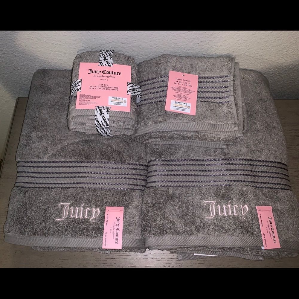 NWT Dark Grey Juicy Couture Embroidered Towel Set